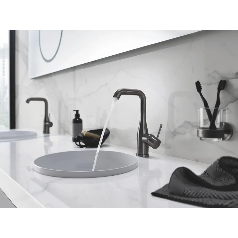 Фото 3 Смеситель для раковины Grohe 32628AL1 однорычажный цвет графит Фото 3 Смеситель для раковины Grohe 32628AL1 однорычажный цвет графит