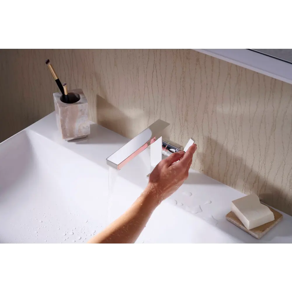 Фото 2 Смеситель для раковины Hansgrohe 73020000 бесконтактный цвет хром