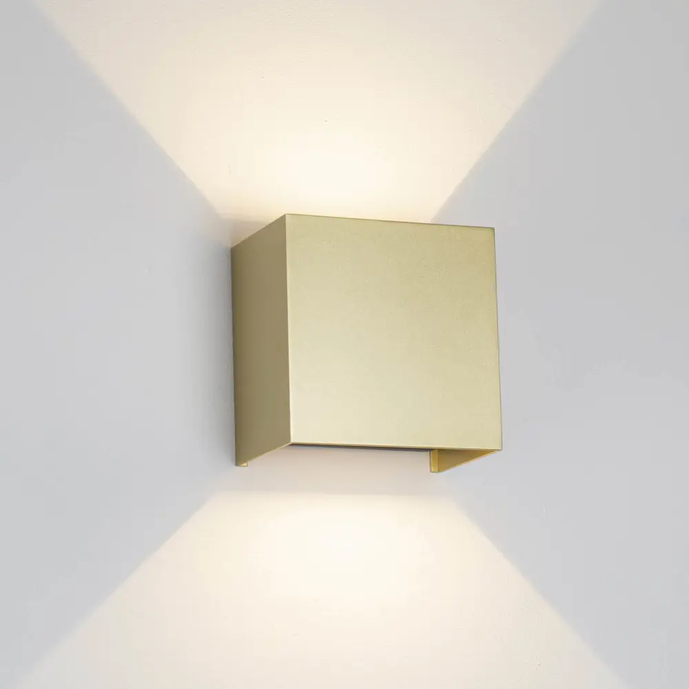 Фото Светильник уличный настенный светодиодный Mantra Davos 9225 20 Вт IP54 цвет жёлтый/золотой