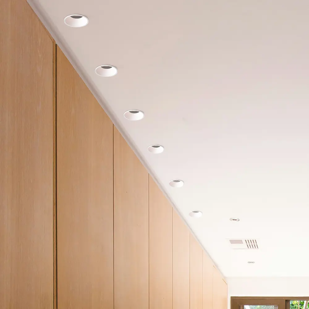 Фото 7 Светильник точечный встраиваемый Crystal lux Clt 079 Clt 079c1 wh под отверстие 80 мм GU10 цвет белый Фото 7 Светильник точечный встраиваемый Crystal lux Clt 079 Clt 079c1 wh под отверстие 80 мм GU10 цвет белый