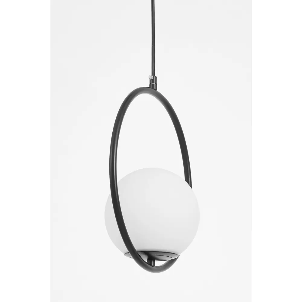 Фото 2 Светильник подвесной Lampit Vero Lmd_tp_2101-1_bk 1 лампа цвет белый/черный Фото 2 Светильник подвесной Lampit Vero Lmd_tp_2101-1_bk 1 лампа цвет белый/черный