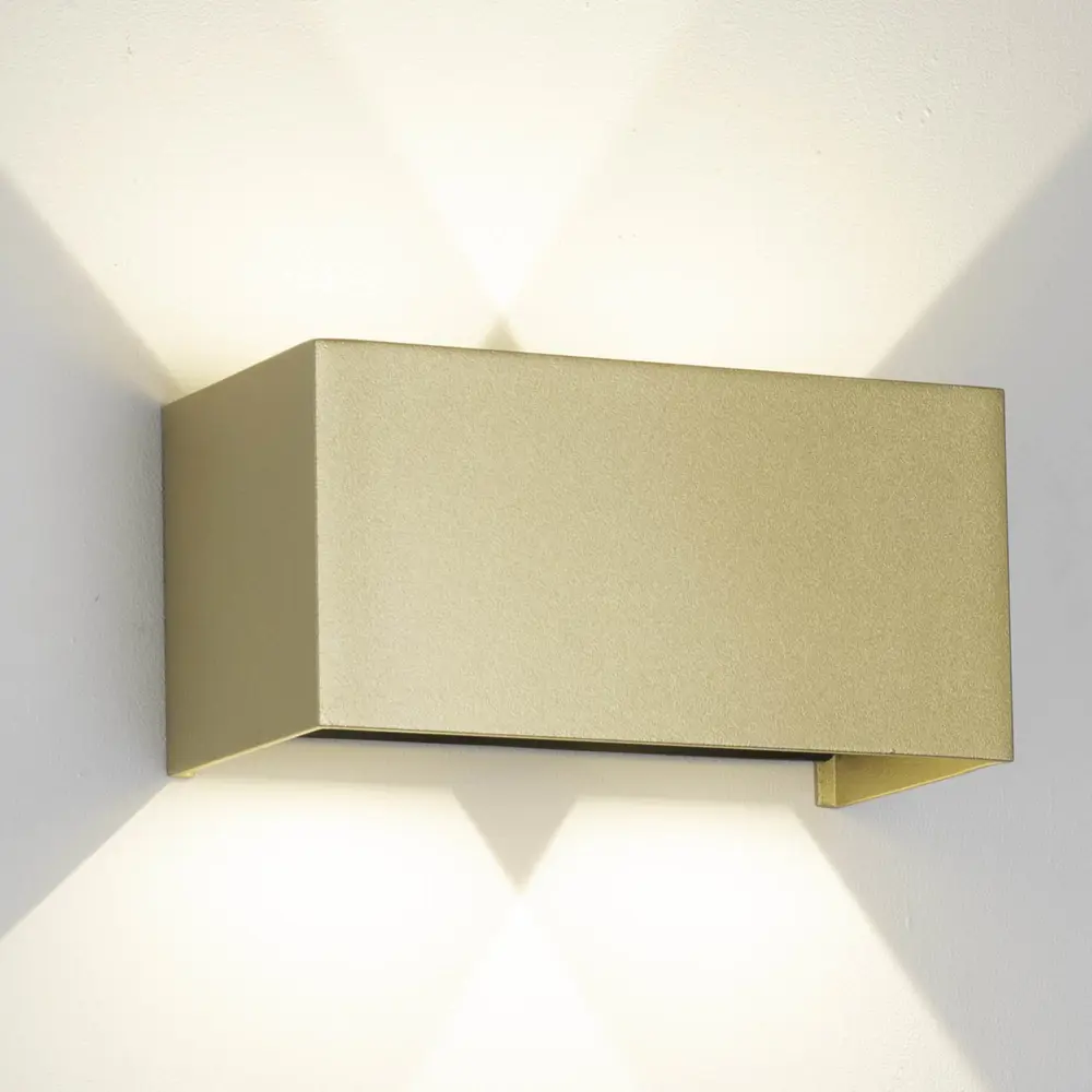 Фото 2 Светильник уличный настенный светодиодный Mantra Davos Mn_9224 24 Вт IP54 цвет жёлтый/золотой Фото 2 Светильник уличный настенный светодиодный Mantra Davos Mn_9224 24 Вт IP54 цвет жёлтый/золотой