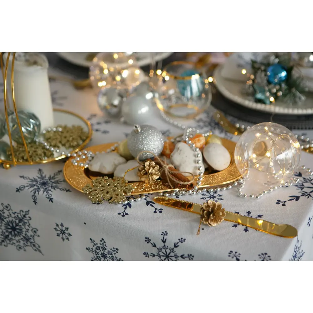 Фото 6 Скатерть на стол Доляна Синие снежинки круглая 220x146 см цвет разноцветный