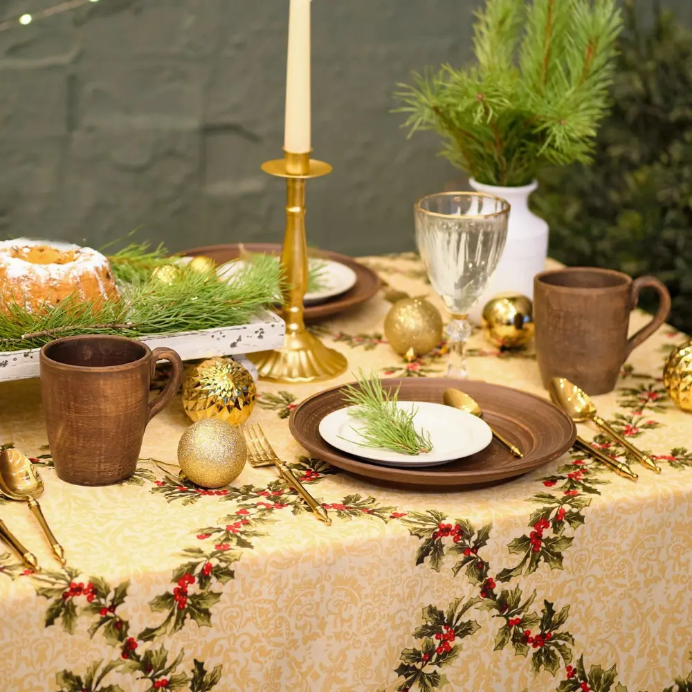 Фото 4 Скатерть на стол Доляна Ёлочные игрушки круглая 145x180 см цвет разноцветный