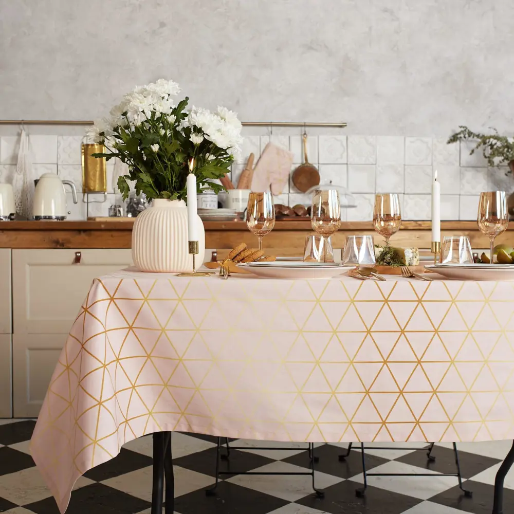 Фото Скатерть на стол Этель Real Beauty круглая 146x180 см цвет розовый Фото Скатерть на стол Этель Real Beauty круглая 146x180 см цвет розовый