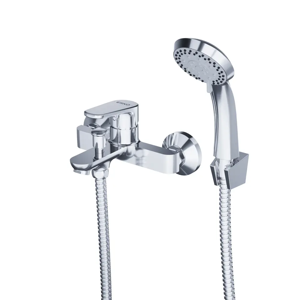 Фото Смеситель для ванны Esko Dunedin однорычажный на ванну с лейкой и шлангом цвет хром Фото Смеситель для ванны Esko Dunedin однорычажный на ванну с лейкой и шлангом цвет хром