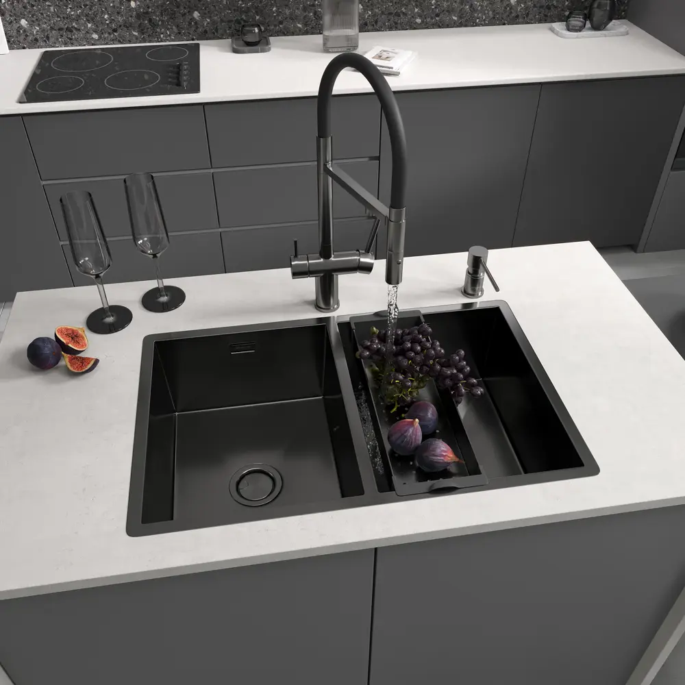 Фото 4 Смеситель Reflexion Lago RX9901BL для кухни с подключением к фильтру гибкий излив оружейная сталь