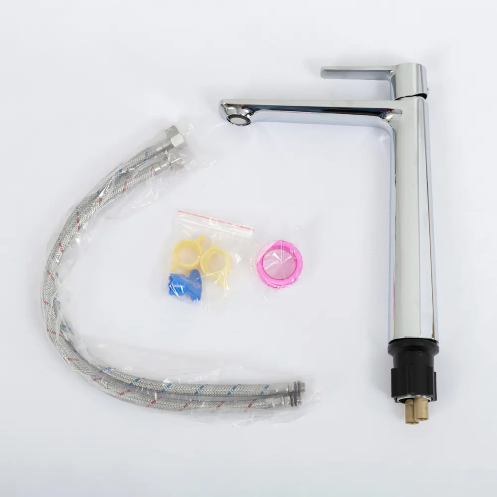 Фото 3 Смеситель для раковины Cezares LUX-LC-01-W0 однорычажный цвет хром Фото 3 Смеситель для раковины Cezares LUX-LC-01-W0 однорычажный цвет хром