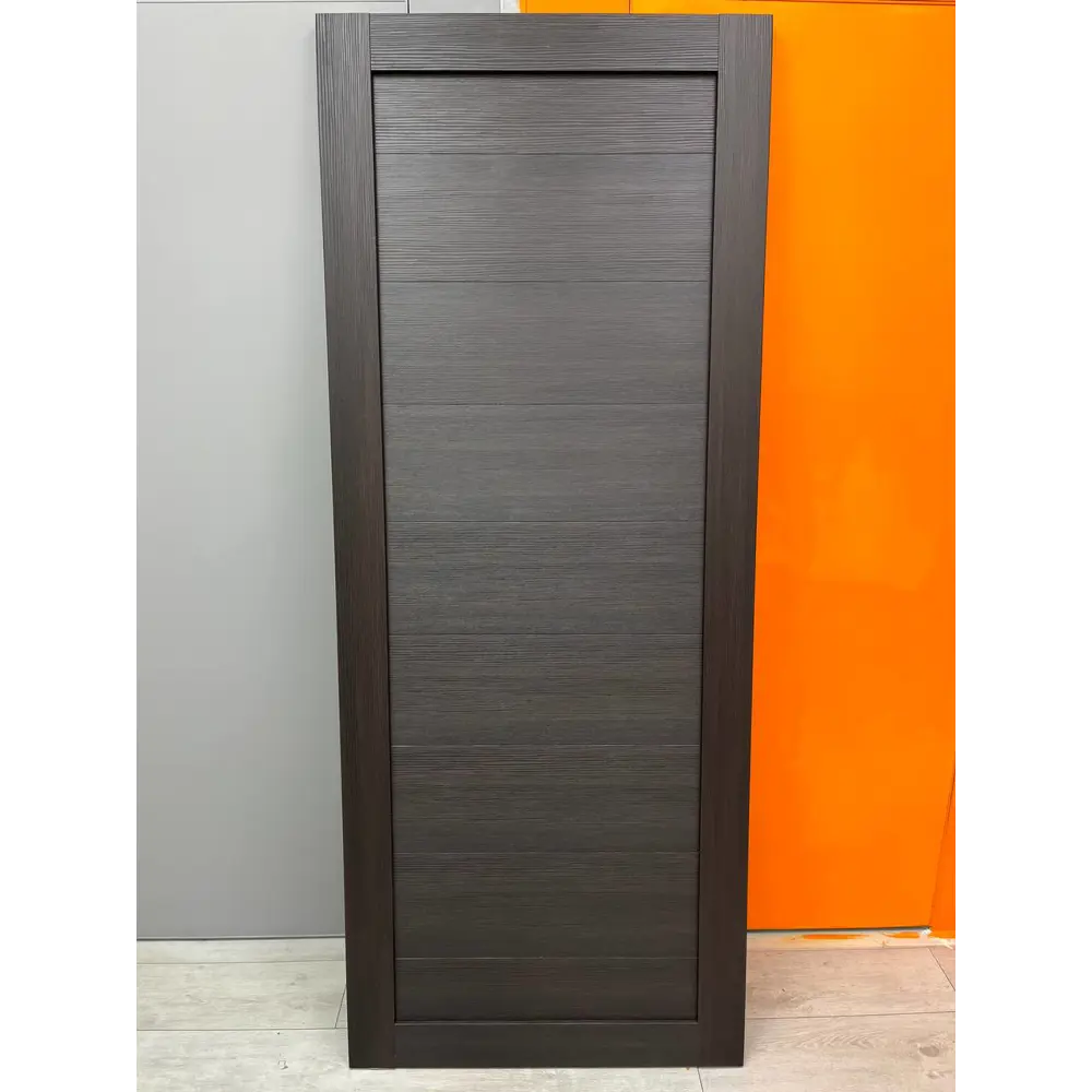 Фото 5 Комплект межкомнатной двери Uberture Модерн 10005 глухая 60x200см ПВХ цвет каштан с коробом и наличниками фурнитура BL Фото 5 Комплект межкомнатной двери Uberture Модерн 10005 глухая 60x200см ПВХ цвет каштан с коробом и наличниками фурнитура BL