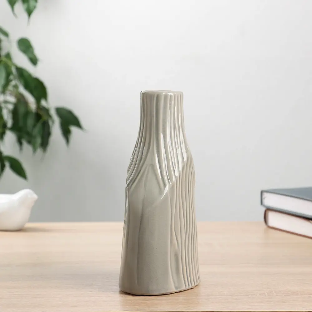 Фото 3 Ваза Сима-ленд Аурора керамика цвет серый / серебристый 9 см Фото 3 Ваза Сима-ленд Аурора керамика цвет серый / серебристый 9 см