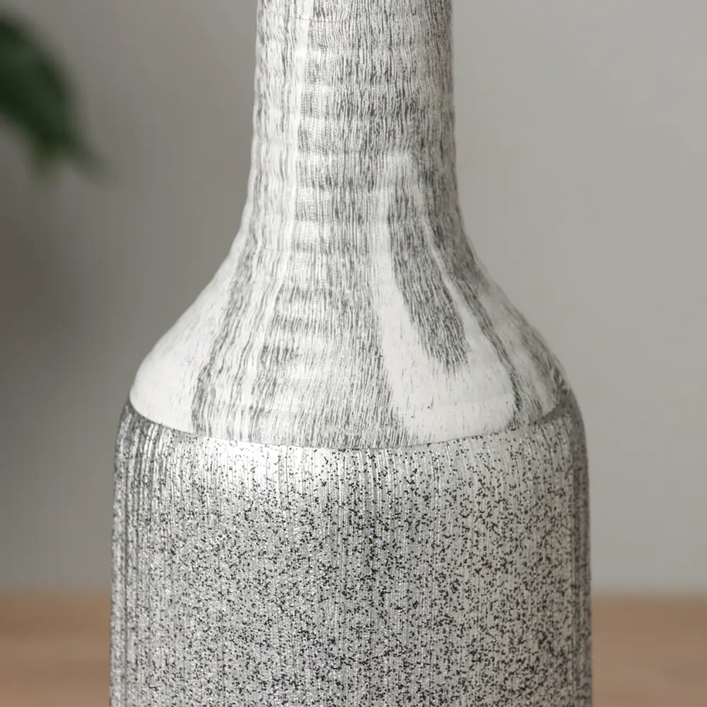 Фото 2 Ваза Сима-ленд Бригэм бутыль керамика цвет серый / серебристый 32 см Фото 2 Ваза Сима-ленд Бригэм бутыль керамика цвет серый / серебристый 32 см