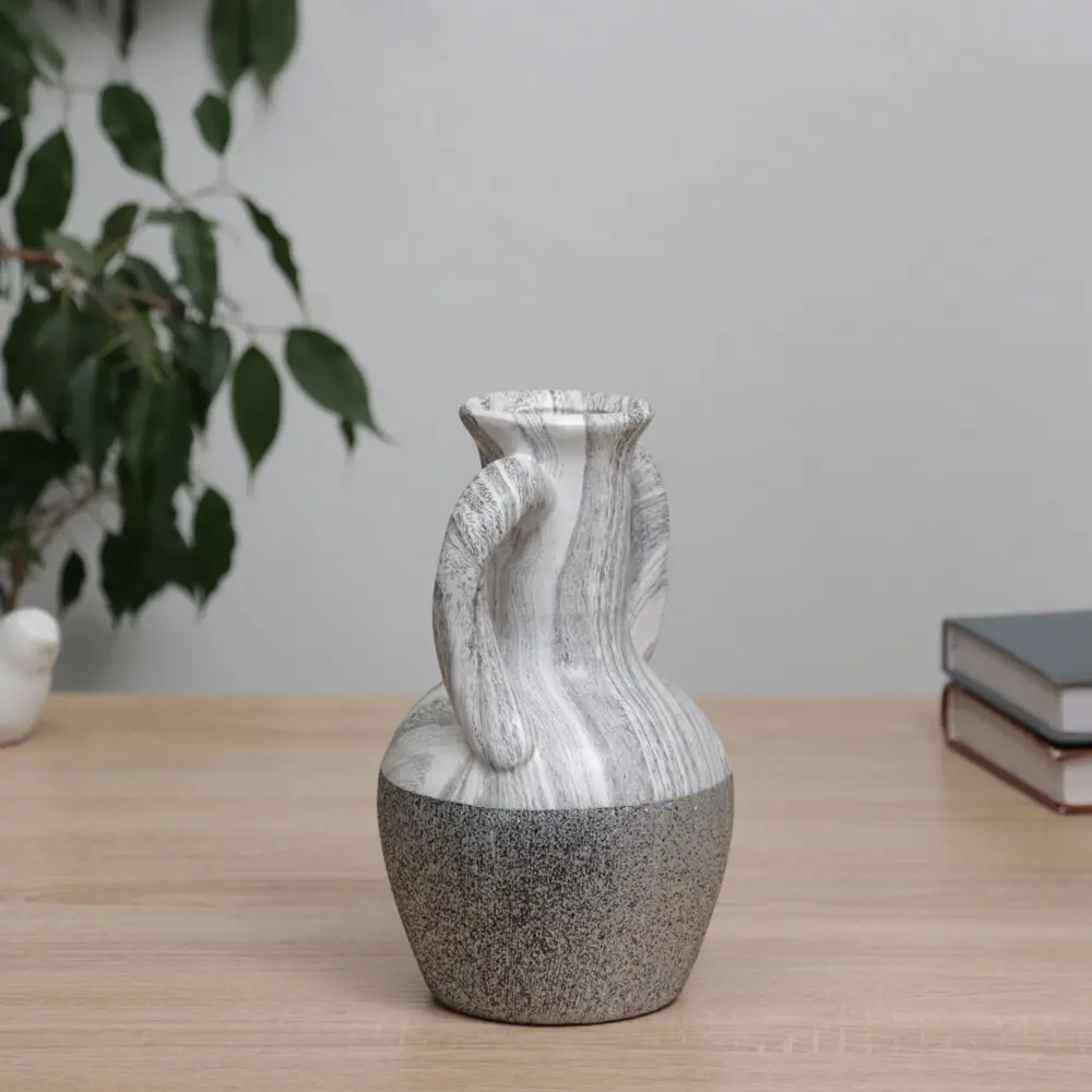 Фото 3 Ваза Сима-ленд Бригэм кувшин керамика цвет серый / серебристый 22 см Фото 3 Ваза Сима-ленд Бригэм кувшин керамика цвет серый / серебристый 22 см