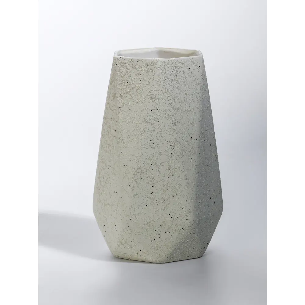 Фото 7 Ваза Сима-ленд Бэрри грани керамика цвет белый 21 см