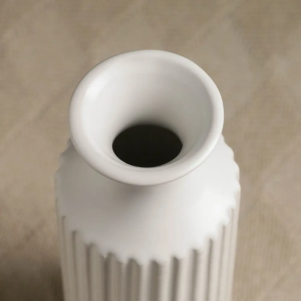 Фото 2 Ваза Сима-ленд Ингер керамика цвет белый 26 см Фото 2 Ваза Сима-ленд Ингер керамика цвет белый 26 см