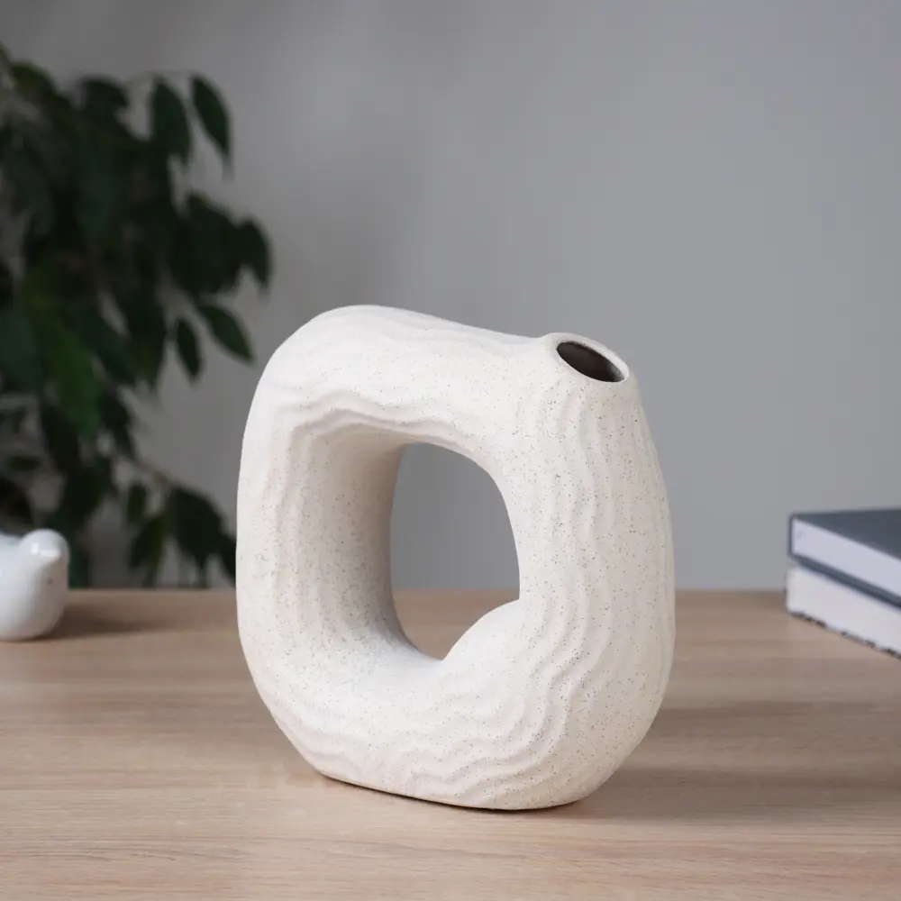 Фото Ваза Сима-ленд Ласло керамика цвет белый 9.5 см Фото Ваза Сима-ленд Ласло керамика цвет белый 9.5 см