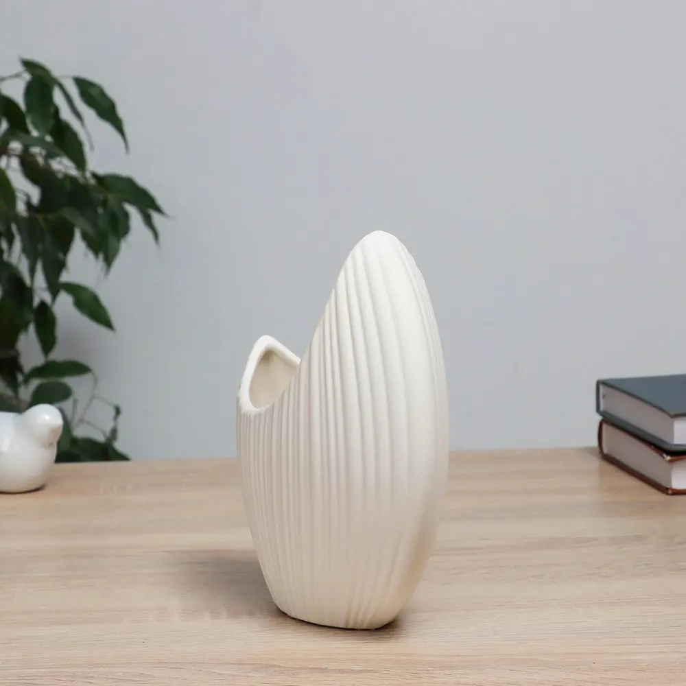 Фото 3 Ваза Take it easy Полумесяц керамика цвет бежевый 20.5 см Фото 3 Ваза Take it easy Полумесяц керамика цвет бежевый 20.5 см