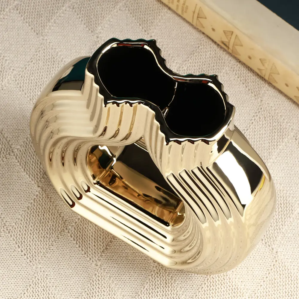 Фото 3 Ваза Take it easy Милли керамика цвет золото 10 см Фото 3 Ваза Take it easy Милли керамика цвет золото 10 см