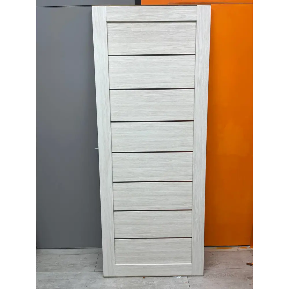 Фото 5 Комплект межкомнатной двери Uberture Модерн 10005 остеклённая 70x200см ПВХ цвет лиственница светлая с коробом и наличниками фурнитура CP Фото 5 Комплект межкомнатной двери Uberture Модерн 10005 остеклённая 70x200см ПВХ цвет лиственница светлая с коробом и наличниками фурнитура CP