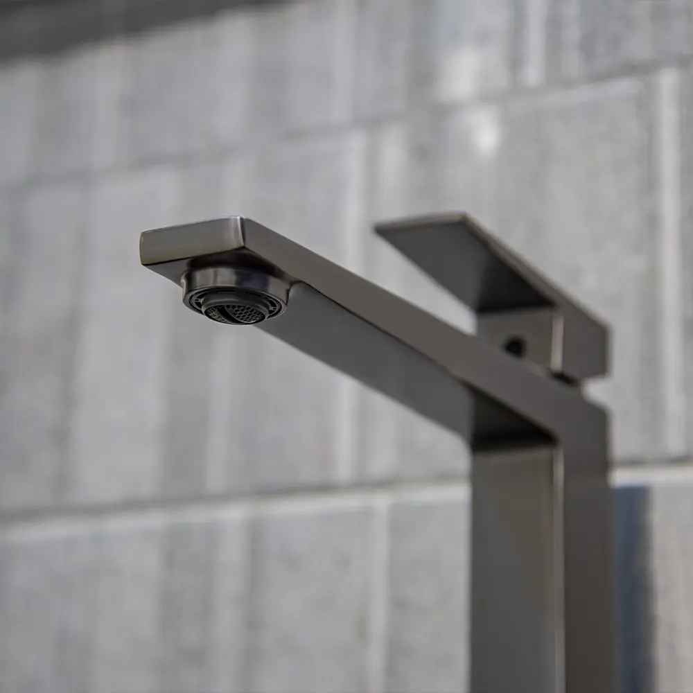 Фото 14 Смеситель для раковины в ванную AVS New Cube высокий оружейная сталь