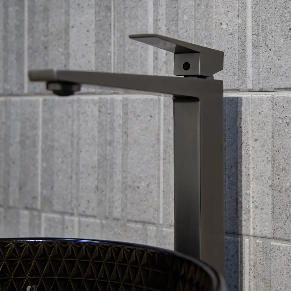 Фото 15 Смеситель для раковины в ванную AVS New Cube высокий оружейная сталь