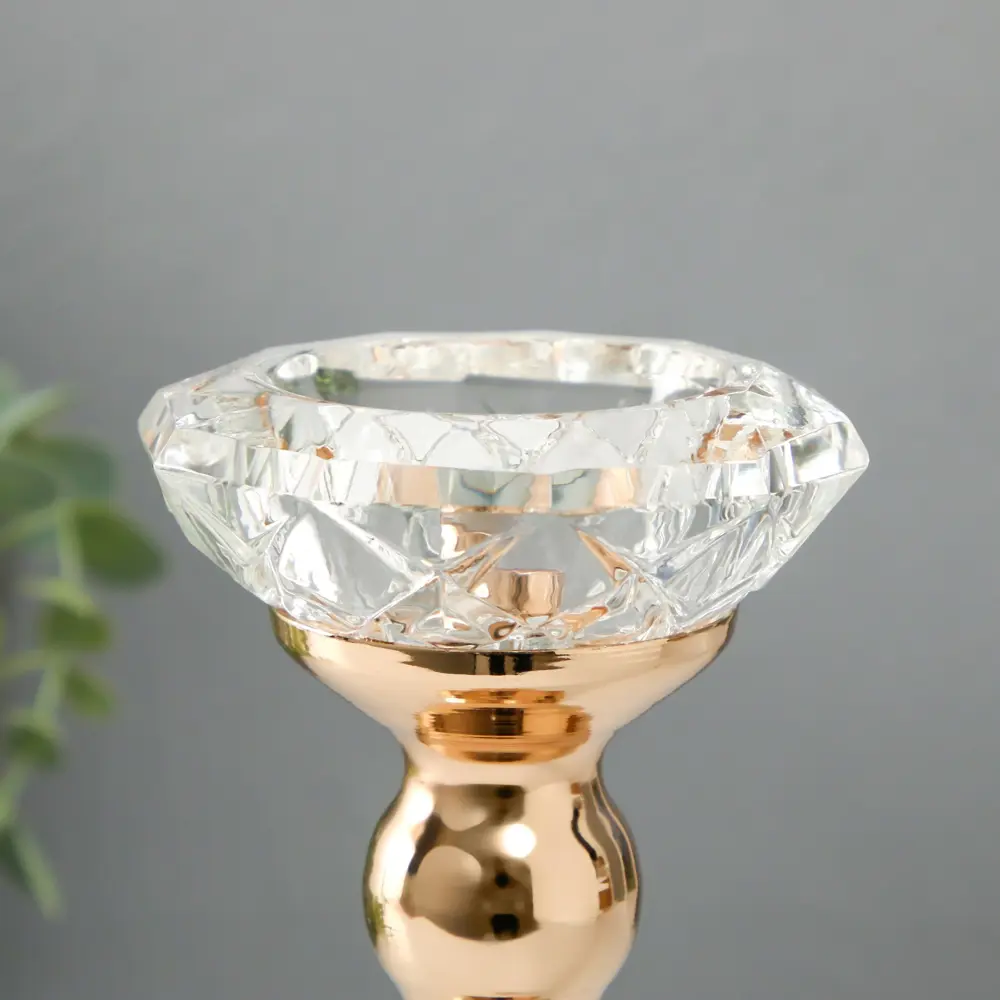 Фото 3 Подсвечник Сима-ленд Фигурный d= 5 см золото 8x19 см Фото 3 Подсвечник Сима-ленд Фигурный d= 5 см золото 8x19 см