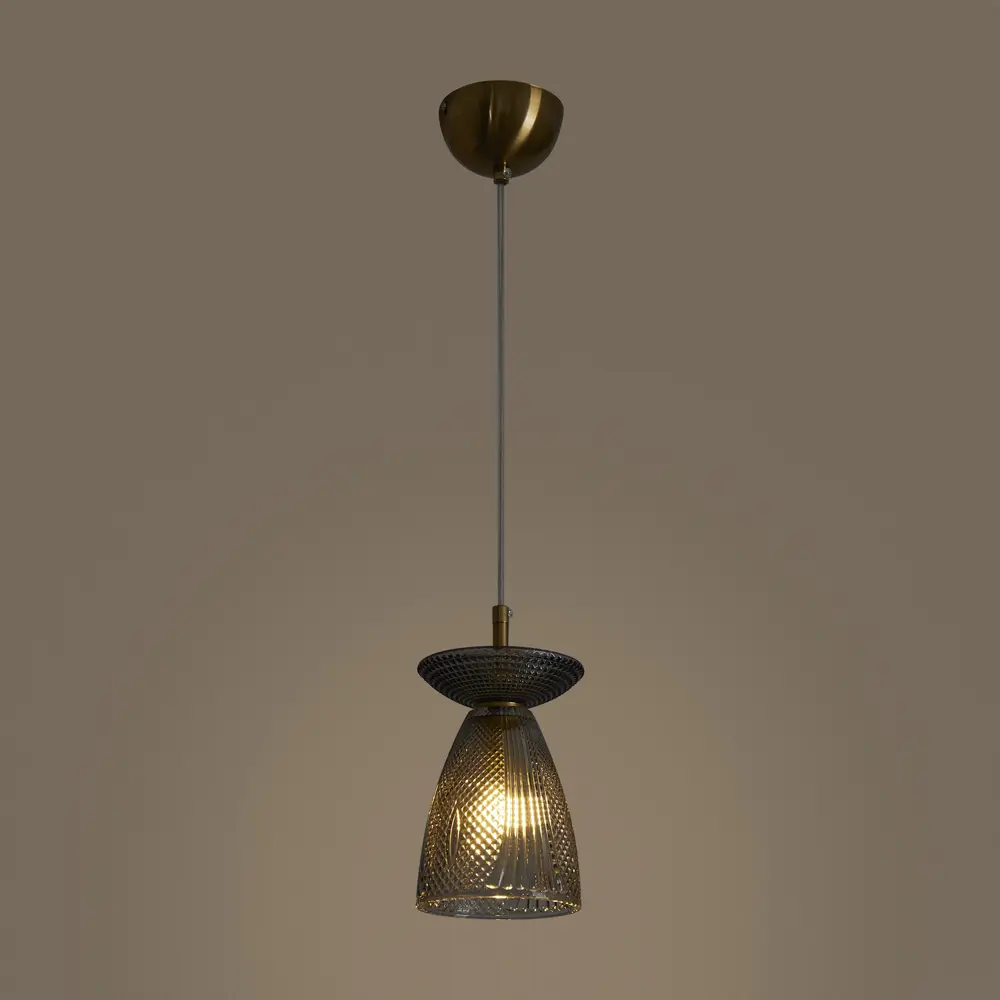 Фото 5 Светильник подвесной Freya Kaprissa Fr5562pl-01sm 1 лампа 2 м² цвет бронза Фото 5 Светильник подвесной Freya Kaprissa Fr5562pl-01sm 1 лампа 2 м² цвет бронза