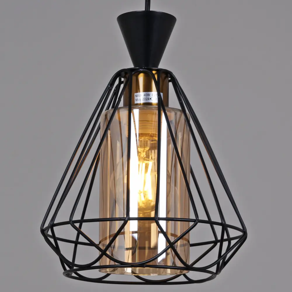 Фото 4 Светильник подвесной Reluce 3460 Rlc_03460-0.9-03_bk 3 лампы 5 м² цвет тонированный/черный Фото 4 Светильник подвесной Reluce 3460 Rlc_03460-0.9-03_bk 3 лампы 5 м² цвет тонированный/черный