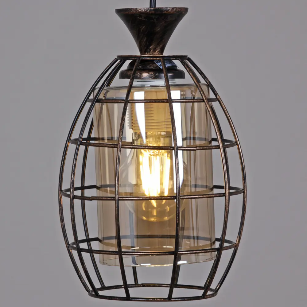 Фото 4 Светильник подвесной Reluce 3525 03525-0.9-03 bk+gd 3 лампы 5 м² цвет золото/тонированный/черный Фото 4 Светильник подвесной Reluce 3525 03525-0.9-03 bk+gd 3 лампы 5 м² цвет золото/тонированный/черный