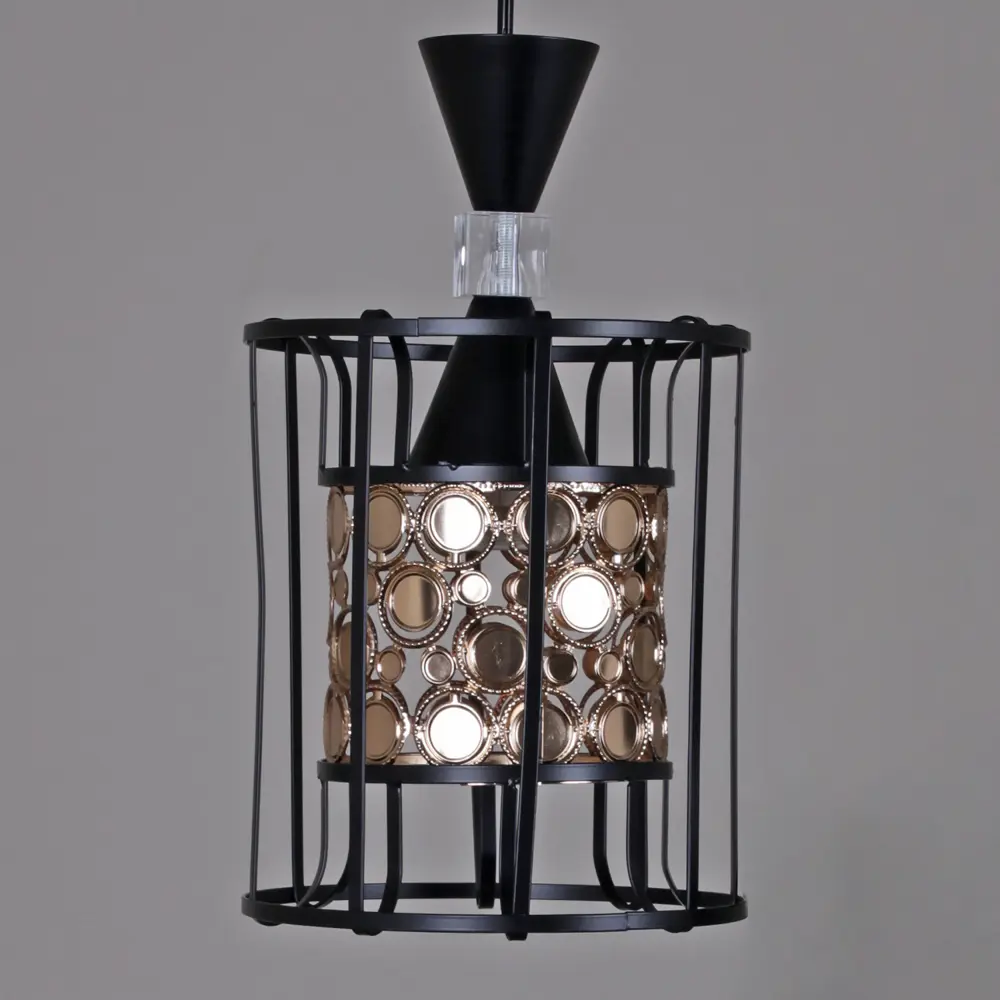 Фото 5 Светильник подвесной Reluce 5402 05402-0.9-03 bk+gd 3 лампы 5 м² цвет золото/черный Фото 5 Светильник подвесной Reluce 5402 05402-0.9-03 bk+gd 3 лампы 5 м² цвет золото/черный