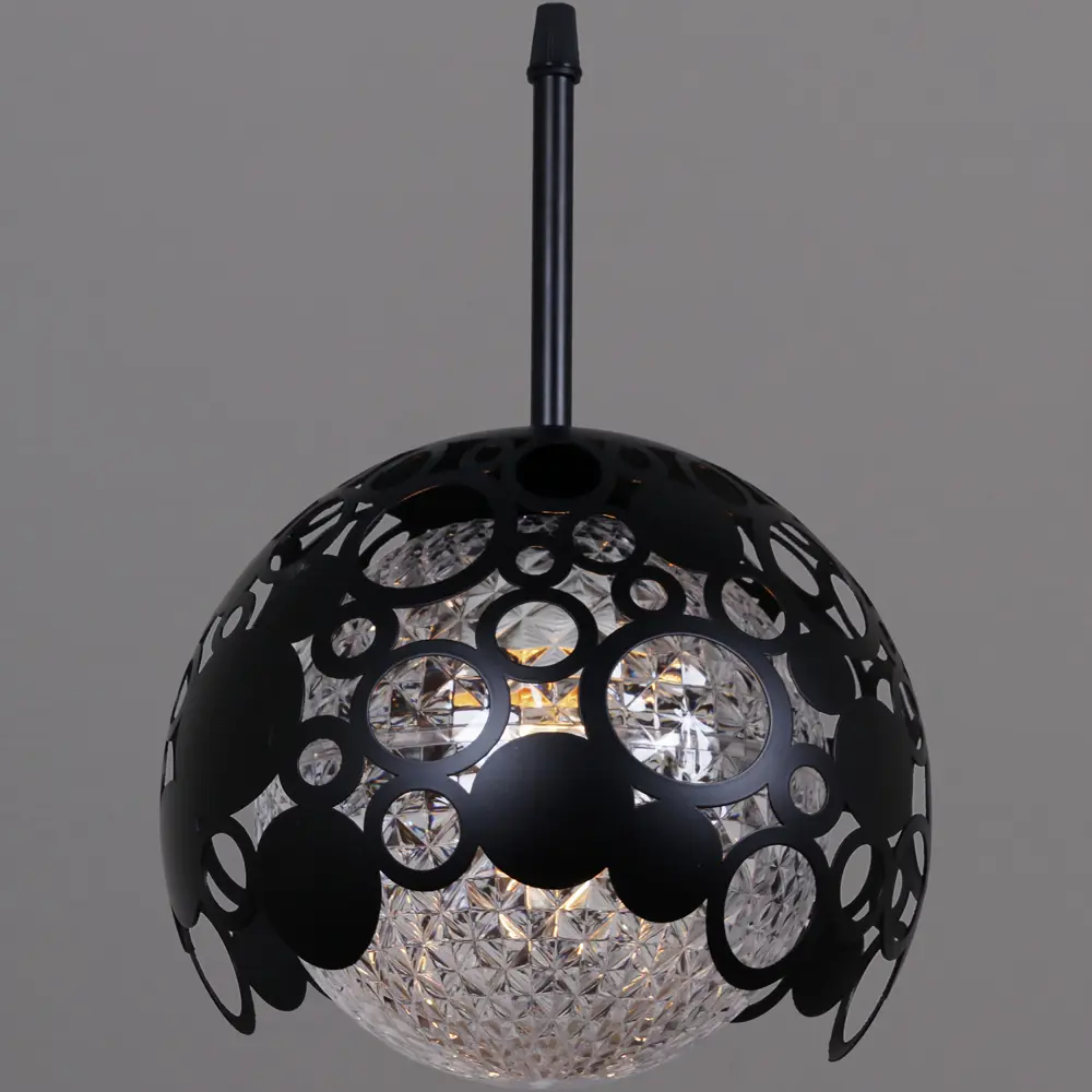 Фото 5 Светильник подвесной Reluce 5911 05911-0.9-03 bk 3 лампы 8 м² цвет прозрачный/черный Фото 5 Светильник подвесной Reluce 5911 05911-0.9-03 bk 3 лампы 8 м² цвет прозрачный/черный