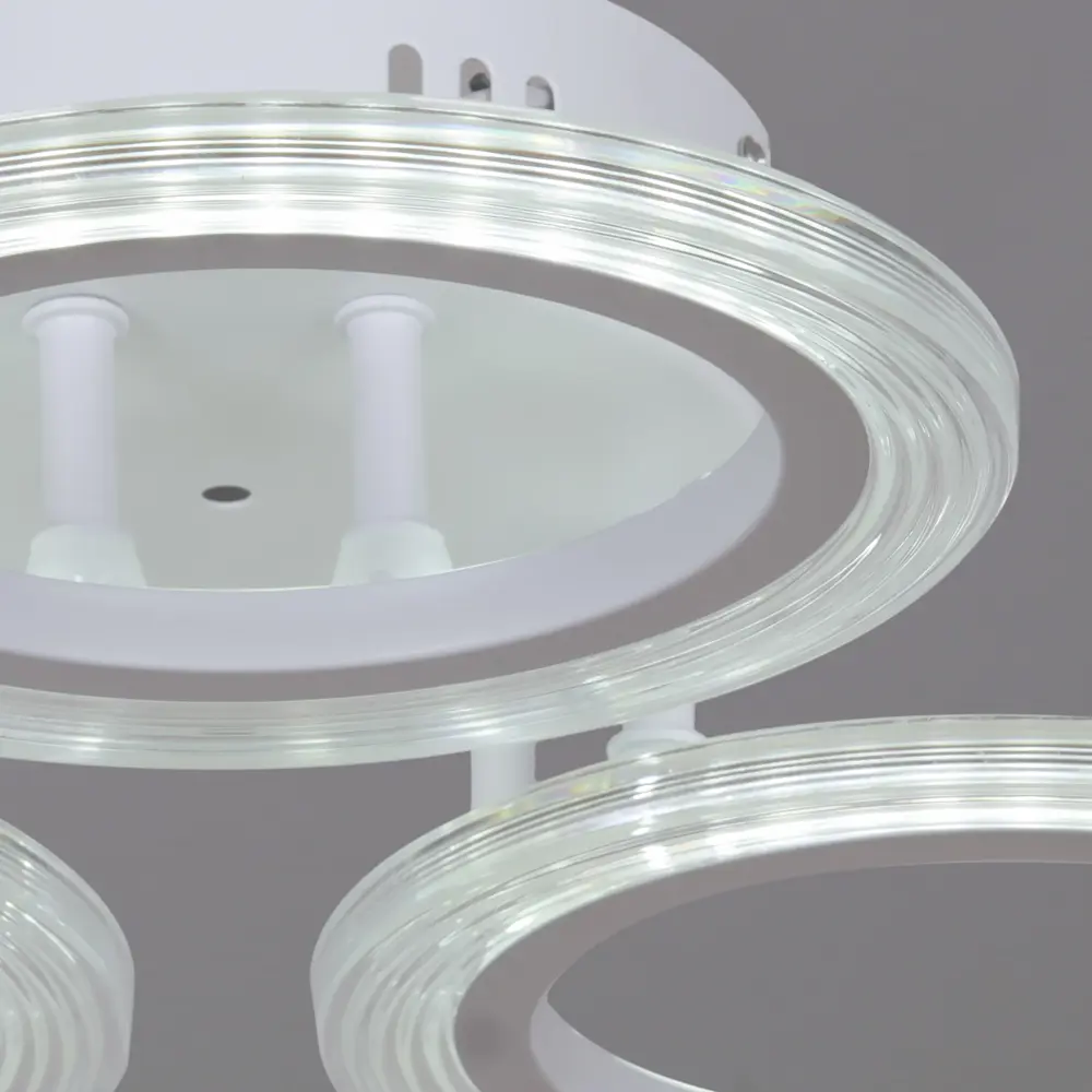 Фото 2 Люстра потолочная светодиодная Reluce 9812 с пультом управления 8 м² регулируемый белый свет цвет белый/прозрачный