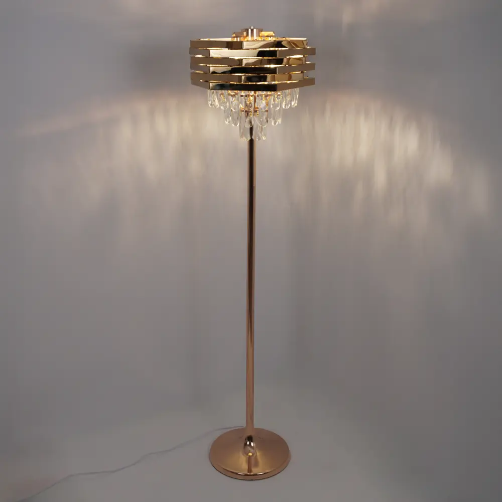 Фото Торшер Estares Rose цвет золото Фото Торшер Estares Rose цвет золото