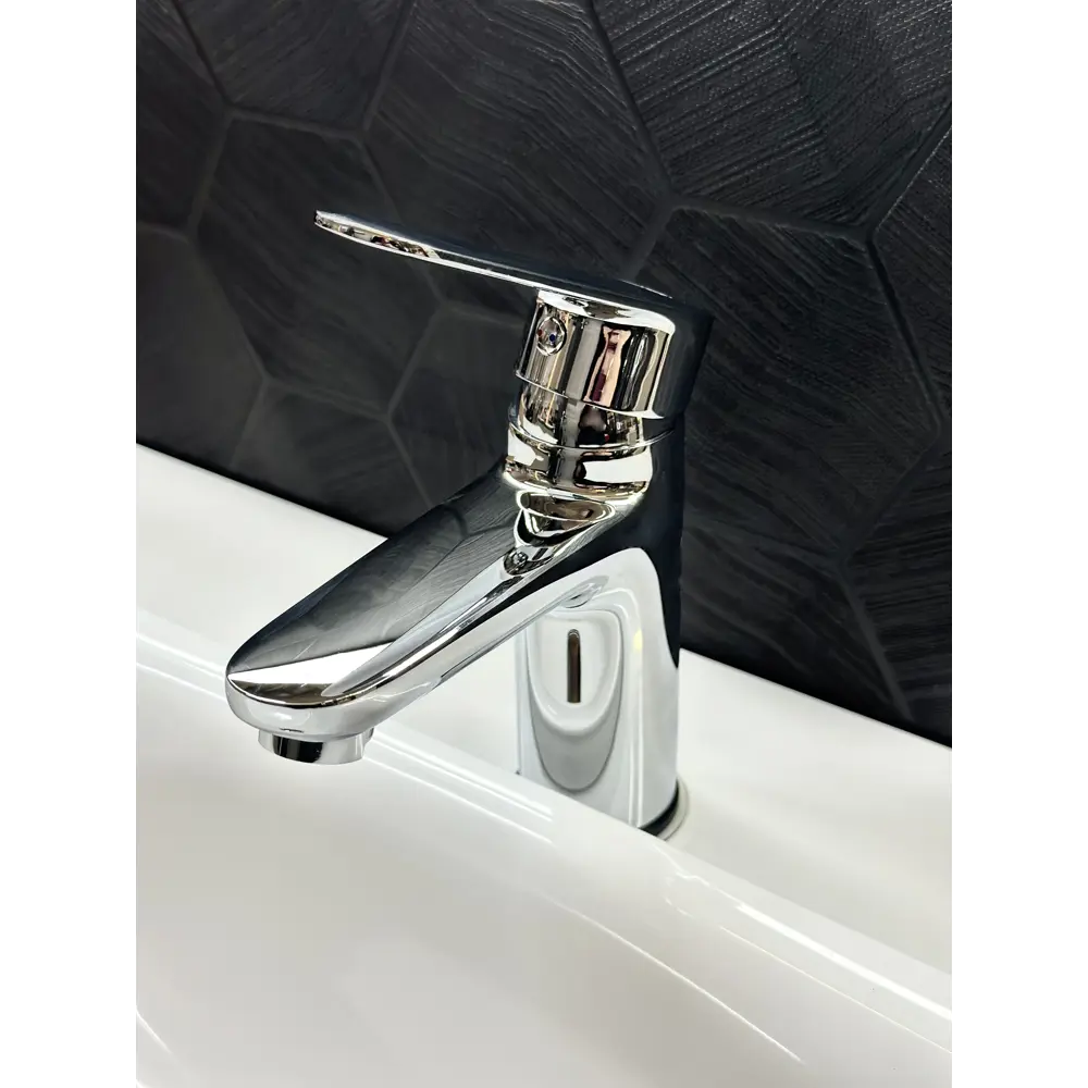 Фото 4 Смеситель для раковины Himixer 1115600-UPCCr цвет хром Фото 4 Смеситель для раковины Himixer 1115600-UPCCr цвет хром