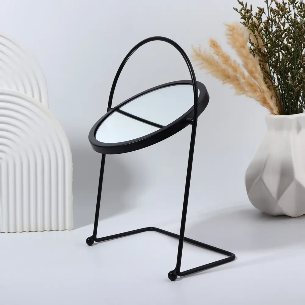 Фото 4 Зеркало QF Богема 10499601 настольное круг d14.5/29x20.5x11см металл черный Фото 4 Зеркало QF Богема 10499601 настольное круг d14.5/29x20.5x11см металл черный