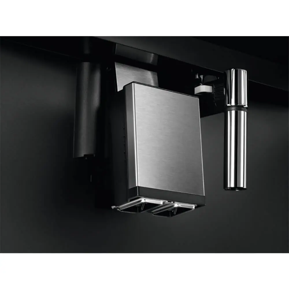 Фото 3 Встраиваемая автоматическая кофемашина ELECTROLUX KBC85X Фото 3 Встраиваемая автоматическая кофемашина ELECTROLUX KBC85X