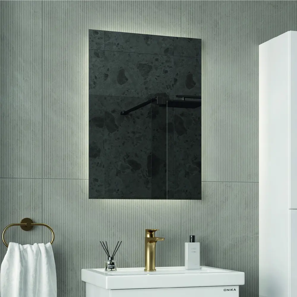 Фото 2 Зеркало для ванной Onika Люма 205026 с подсветкой 50x70см Фото 2 Зеркало для ванной Onika Люма 205026 с подсветкой 50x70см