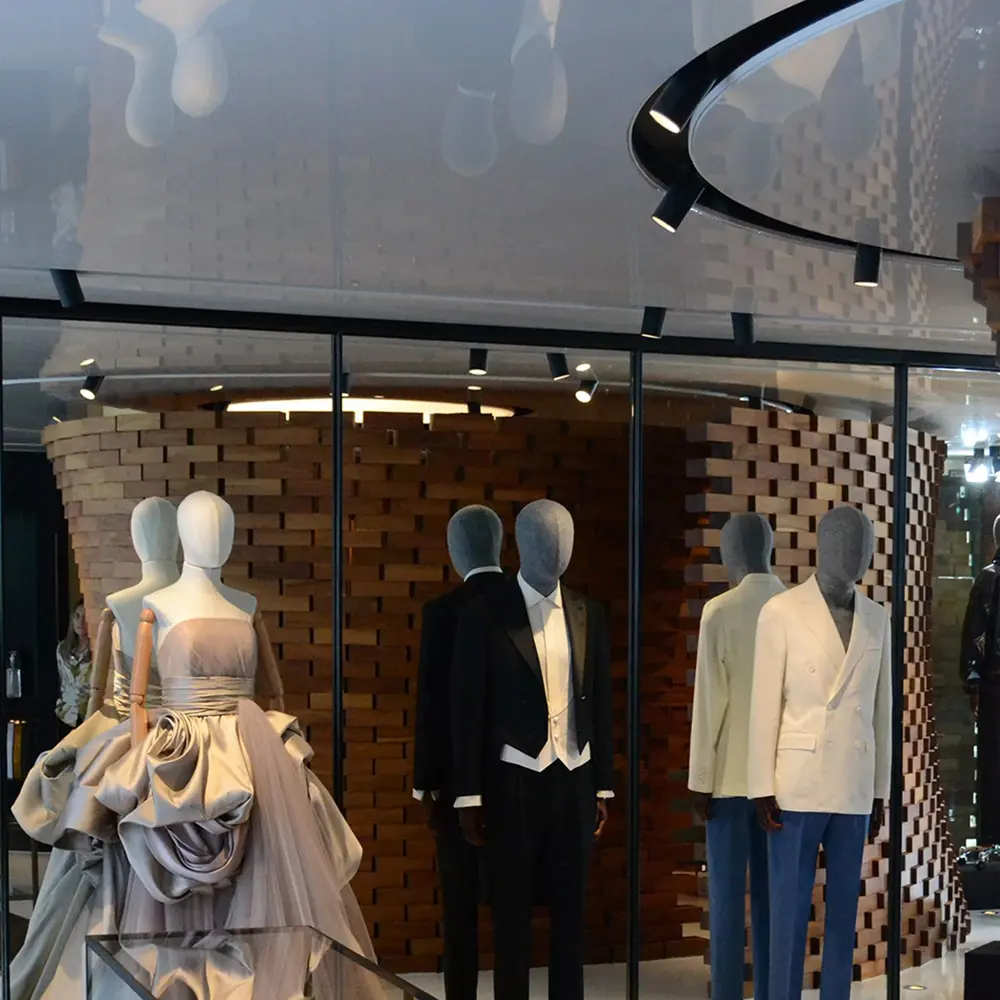 Фото 3 Светодиодный светильник Feron AL103 трековый на шинопровод 20W 2700K 35 градусов черный 3х фазный серия MarketBright 51002 Фото 3 Светодиодный светильник Feron AL103 трековый на шинопровод 20W 2700K 35 градусов черный 3х фазный серия MarketBright 51002