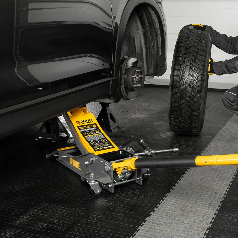 Фото 25 Домкрат подкатной гидравлический Denzel 51250 до 3 т, 75-500 мм