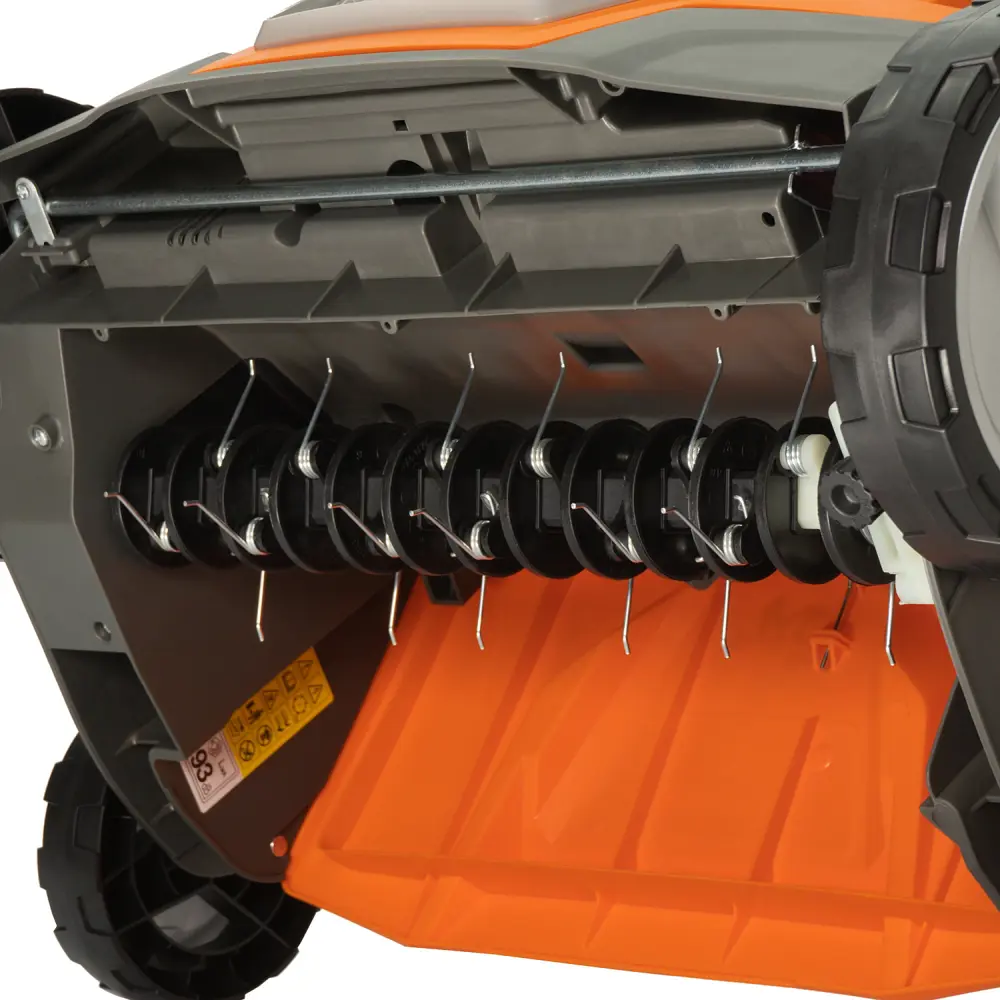 Фото 7 Скарификатор аккумуляторный Daewoo Dsc 3842li set 21 В 38 см АКБ и ЗУ в комплекте