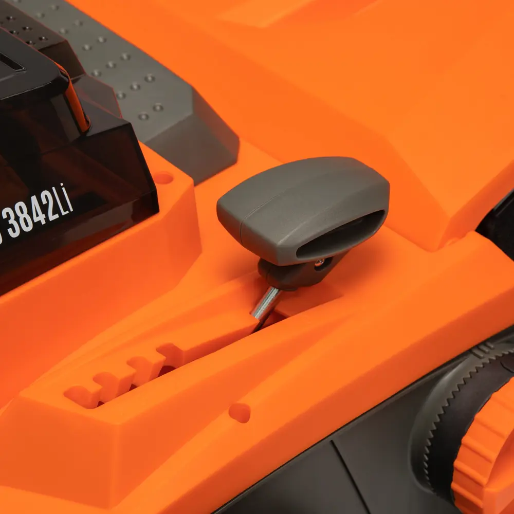 Фото 10 Скарификатор аккумуляторный Daewoo Dsc 3842li set 21 В 38 см АКБ и ЗУ в комплекте