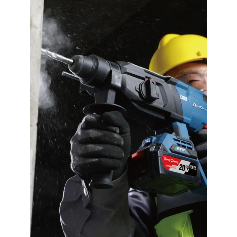Фото 8 Перфоратор аккумуляторный бесщеточный SDS Plus DongCheng DCZC02-26, 20 В Li-Ion 2x4 Ач, 3.1 Дж