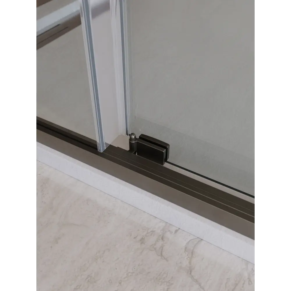 Фото 6 Душевой уголок Cezares LUX LUX-AH-FS-11-110/80-C-GM прямоугольная 110x80см никелированный профиль эффект стекла прозрачный