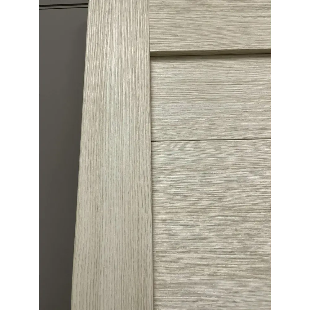 Фото 10 Комплект межкомнатной двери Uberture Модерн 10005 остеклённая 200x60см ПВХ цвет цвет лиственница светлая с коробом и наличниками Фото 10 Комплект межкомнатной двери Uberture Модерн 10005 остеклённая 200x60см ПВХ цвет цвет лиственница светлая с коробом и наличниками