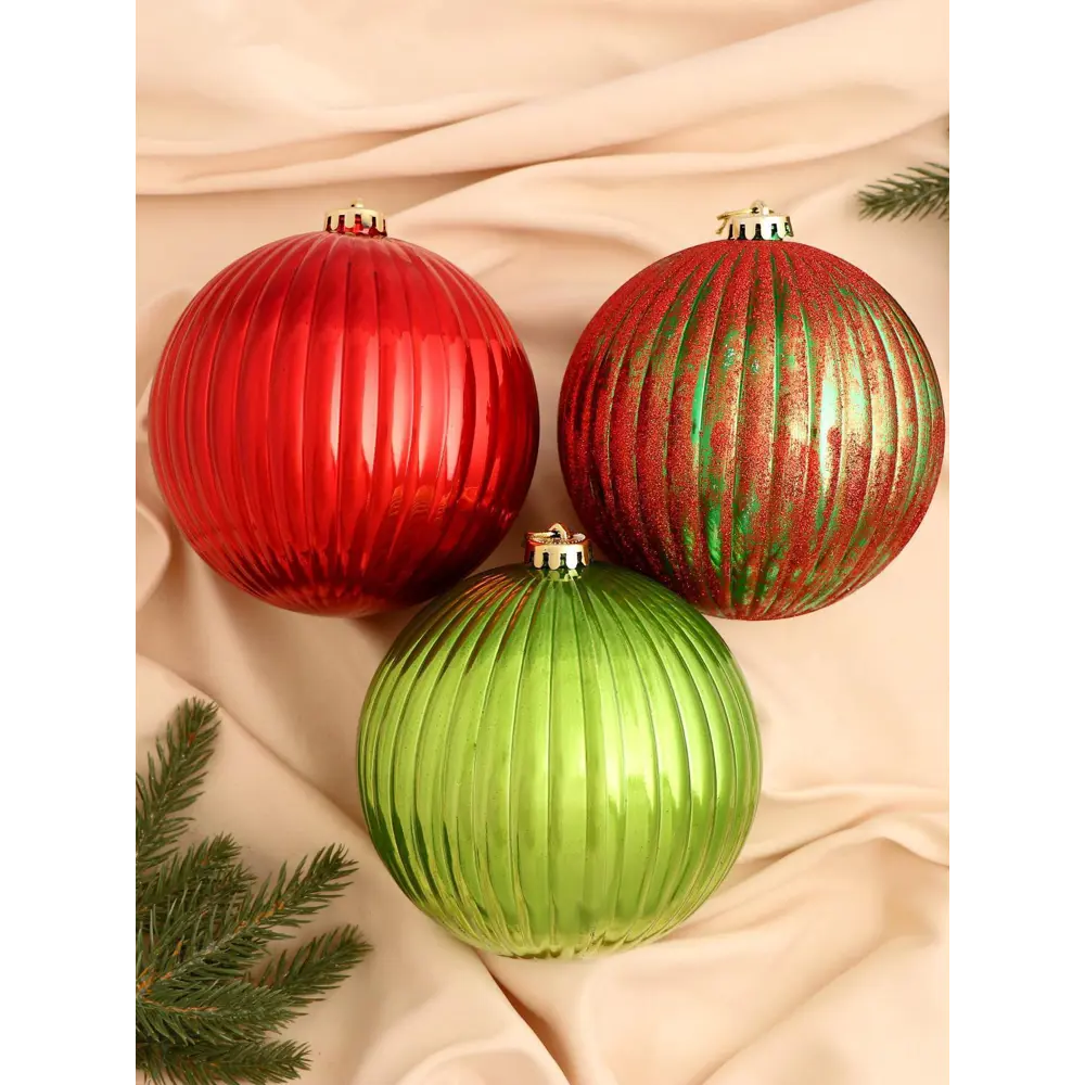 Фото Набор елочных шаров Зимнее Волшебство Пальмира полосы 6536951 ø 15 см пластик красный 3 шт Фото Набор елочных шаров Зимнее Волшебство Пальмира полосы 6536951 ø 15 см пластик красный 3 шт
