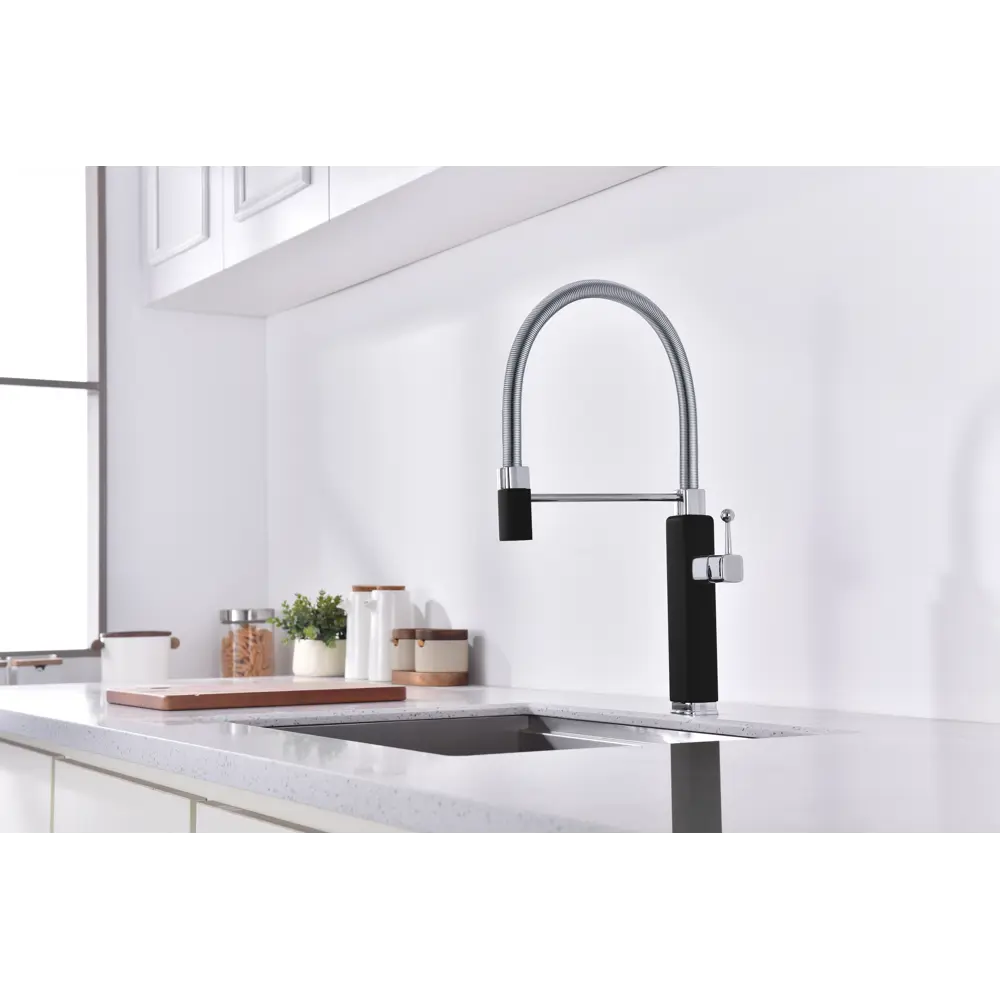 Фото Смеситель для кухни Vincea VKF-101MB гибкий излив 20.8 см цвет черный матовый Фото Смеситель для кухни Vincea VKF-101MB гибкий излив 20.8 см цвет черный матовый