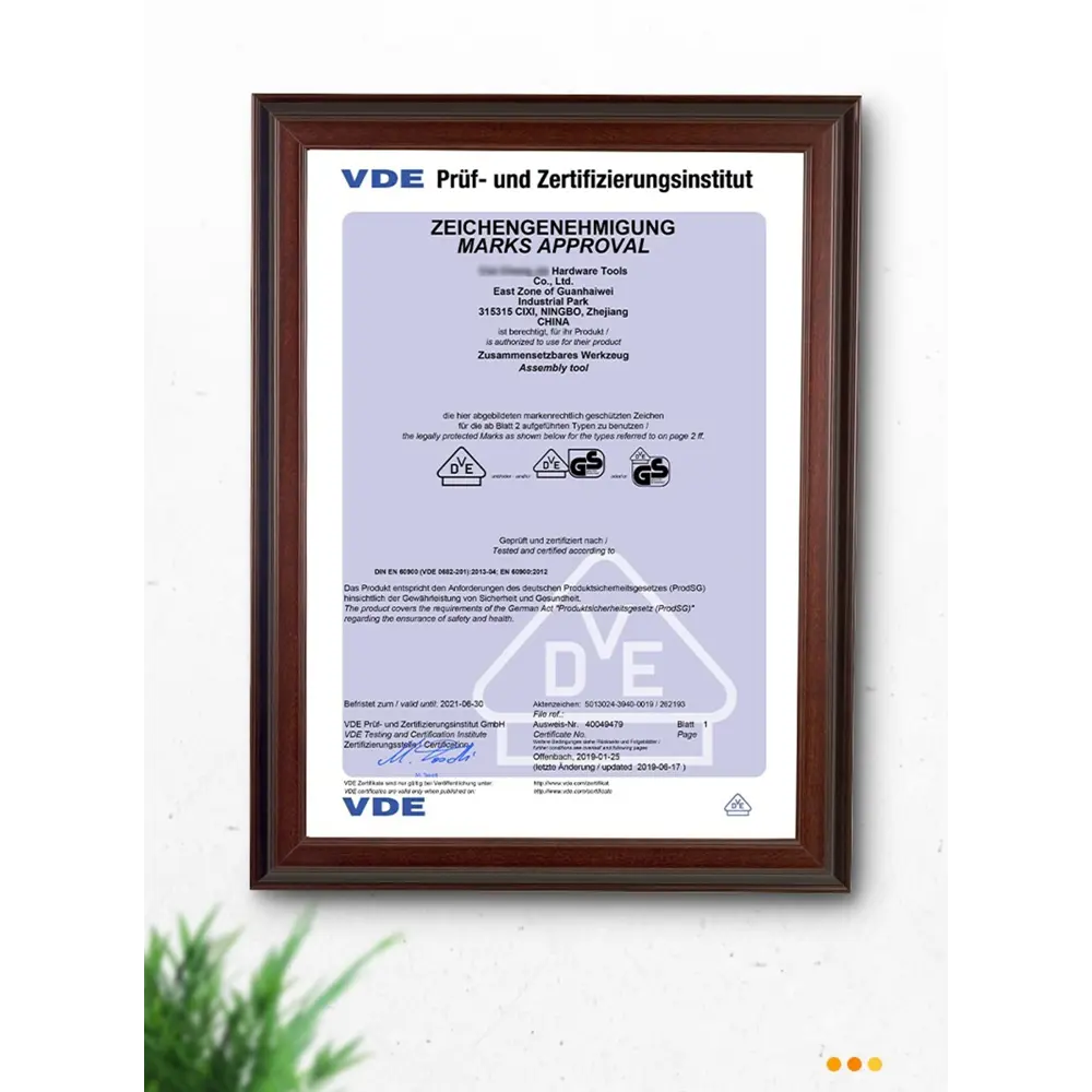 Фото 10 Плоскогубцы удлиненные диэлектрические Deli DL512108 200 мм