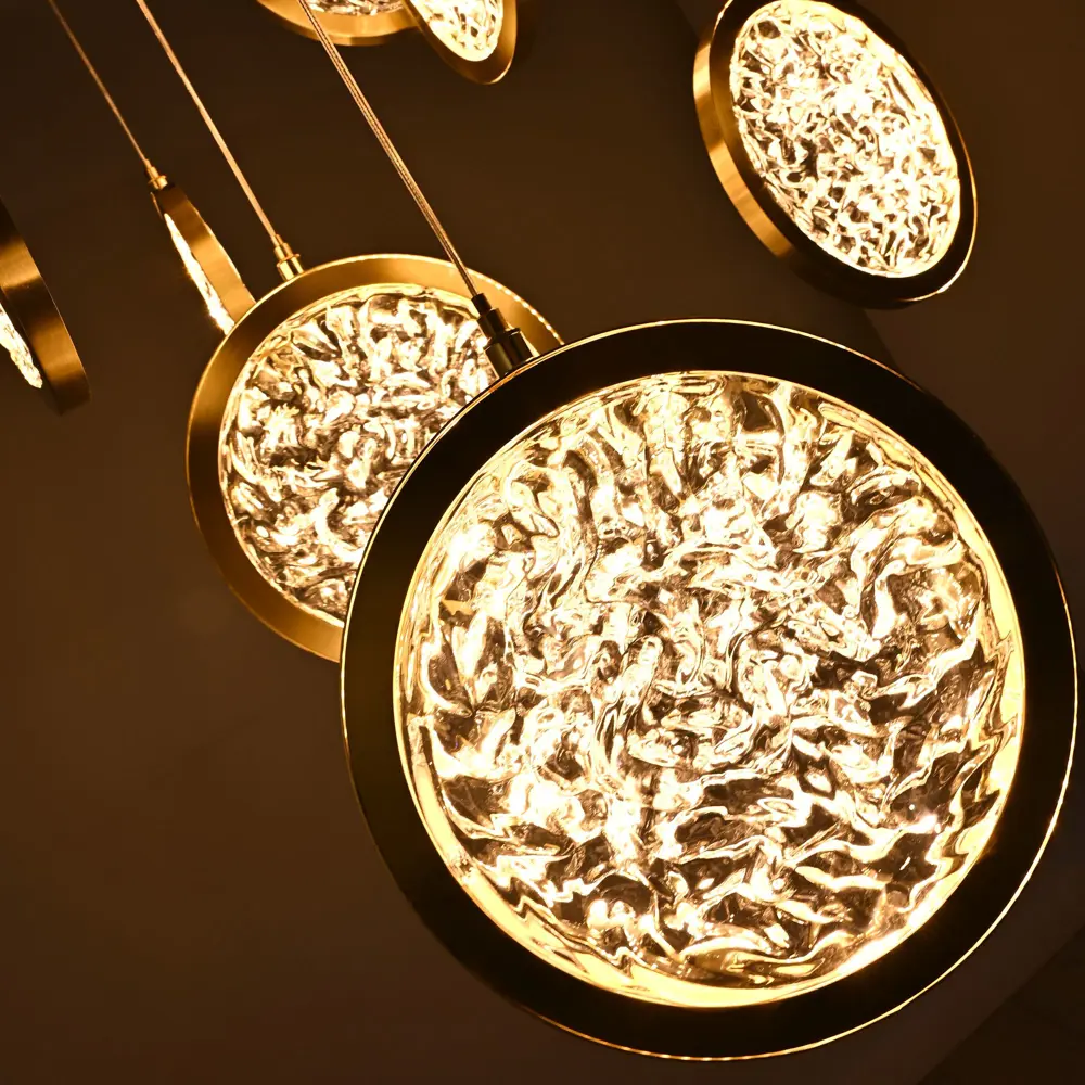 Фото 6 Люстра подвесная светодиодная Imperiumloft Мун lighting collection d70 Impr_192915-26 60 м² белый свет цвет прозрачный/золотой Фото 6 Люстра подвесная светодиодная Imperiumloft Мун lighting collection d70 Impr_192915-26 60 м² белый свет цвет прозрачный/золотой