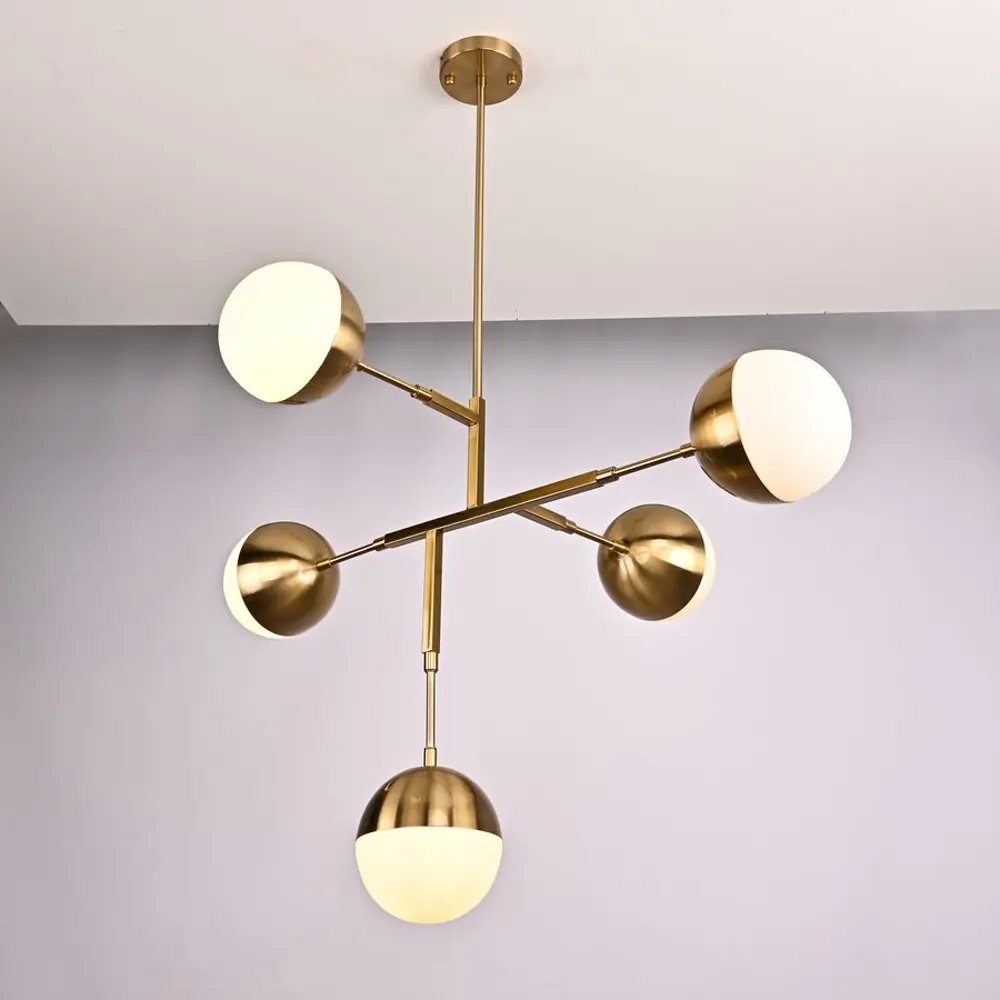 Фото 2 Люстра на штанге Imperiumloft Ball Impr_140552-26 5 ламп 15 м² цвет белый/латунь Фото 2 Люстра на штанге Imperiumloft Ball Impr_140552-26 5 ламп 15 м² цвет белый/латунь