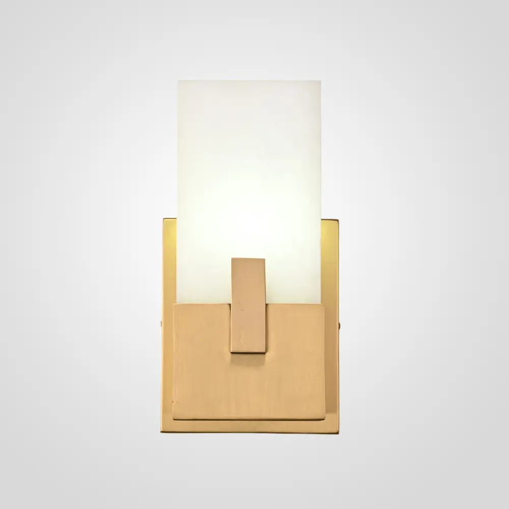 Фото Настенный светильник Imperiumloft Covet short clip bath sconce Impr_147864-22 цвет белый/латунь Фото Настенный светильник Imperiumloft Covet short clip bath sconce Impr_147864-22 цвет белый/латунь