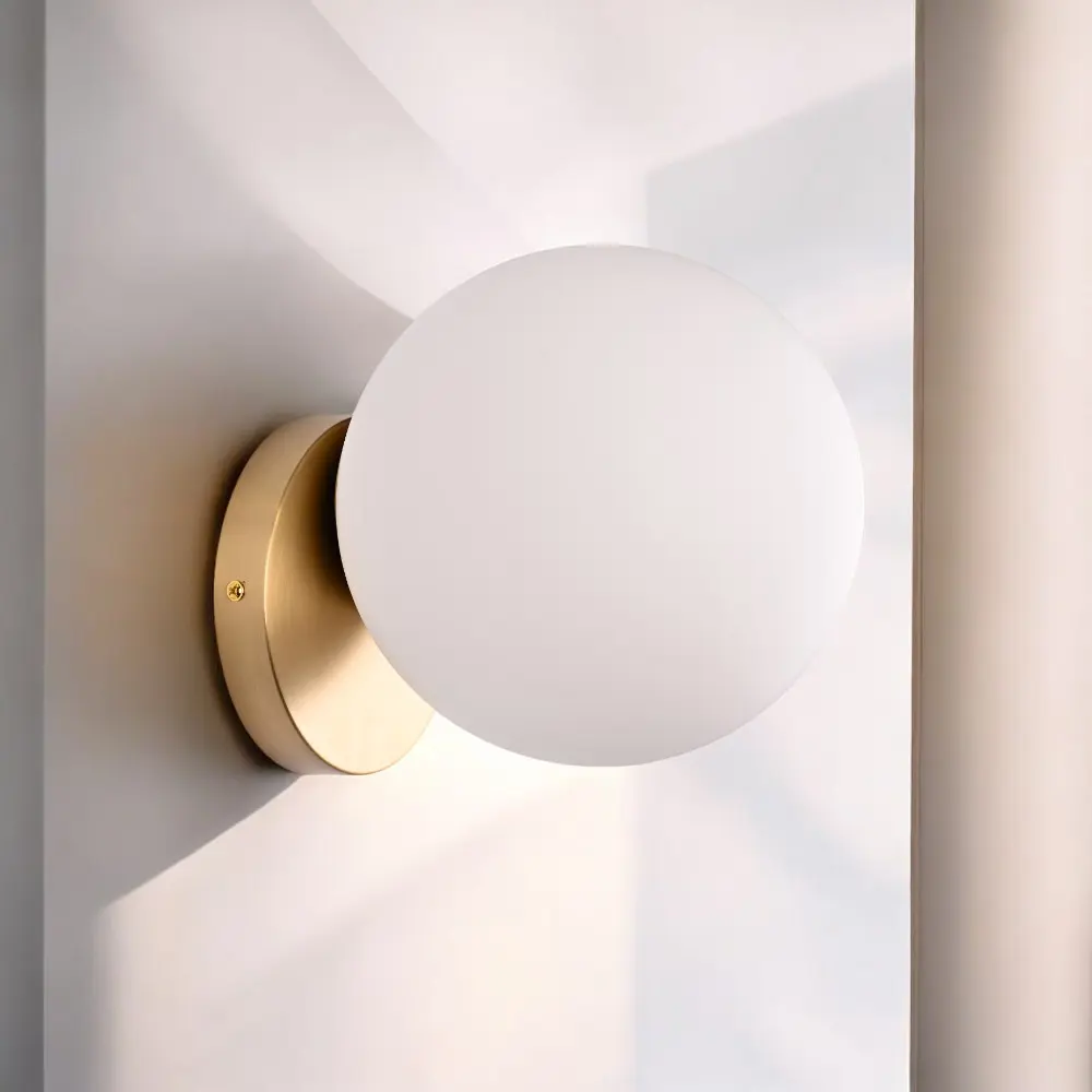 Фото 13 Настенный светильник Imperiumloft Tip of the tongue wall mounted/2015 s d15 Impr_101382-26 цвет прозрачный/латунь Фото 13 Настенный светильник Imperiumloft Tip of the tongue wall mounted/2015 s d15 Impr_101382-26 цвет прозрачный/латунь